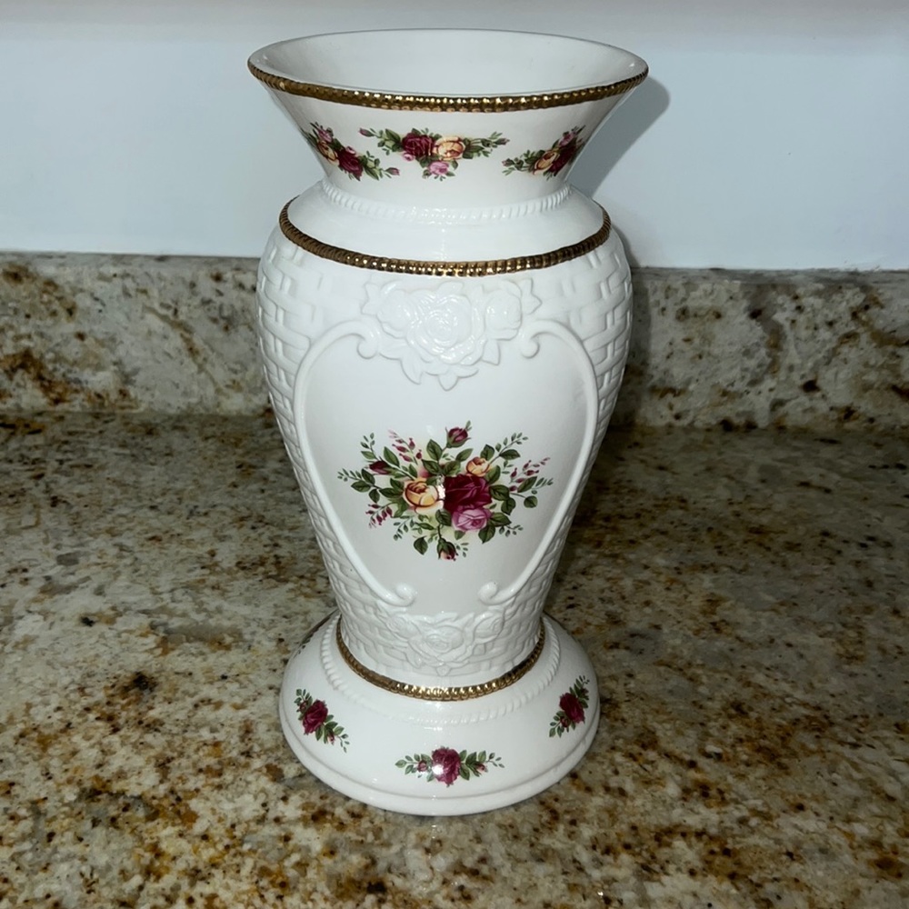 Royal Daulton vase